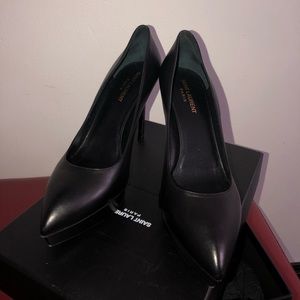 Saint Laurent Black Pumps